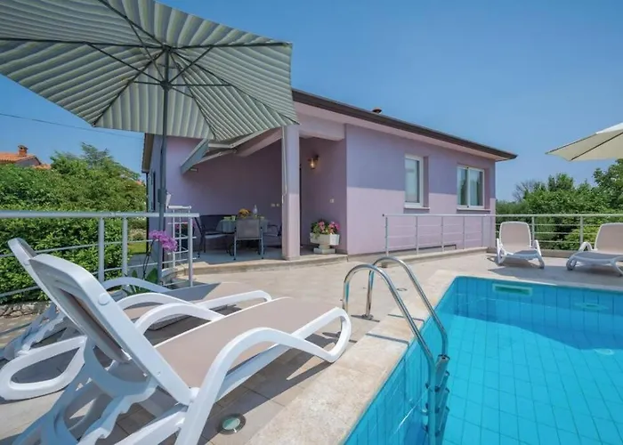Adorable Holiday House Lilla-With Pool-Near Old Town Labin