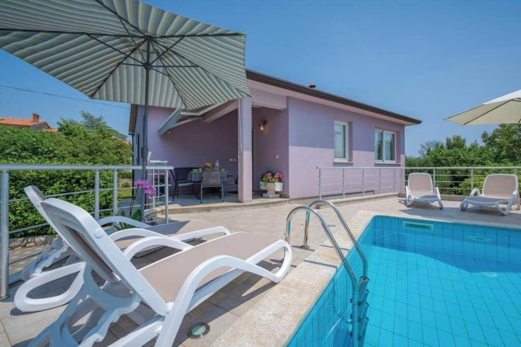 Adorable House Lilla-with Pool-near Old Town Labin Holiday home *