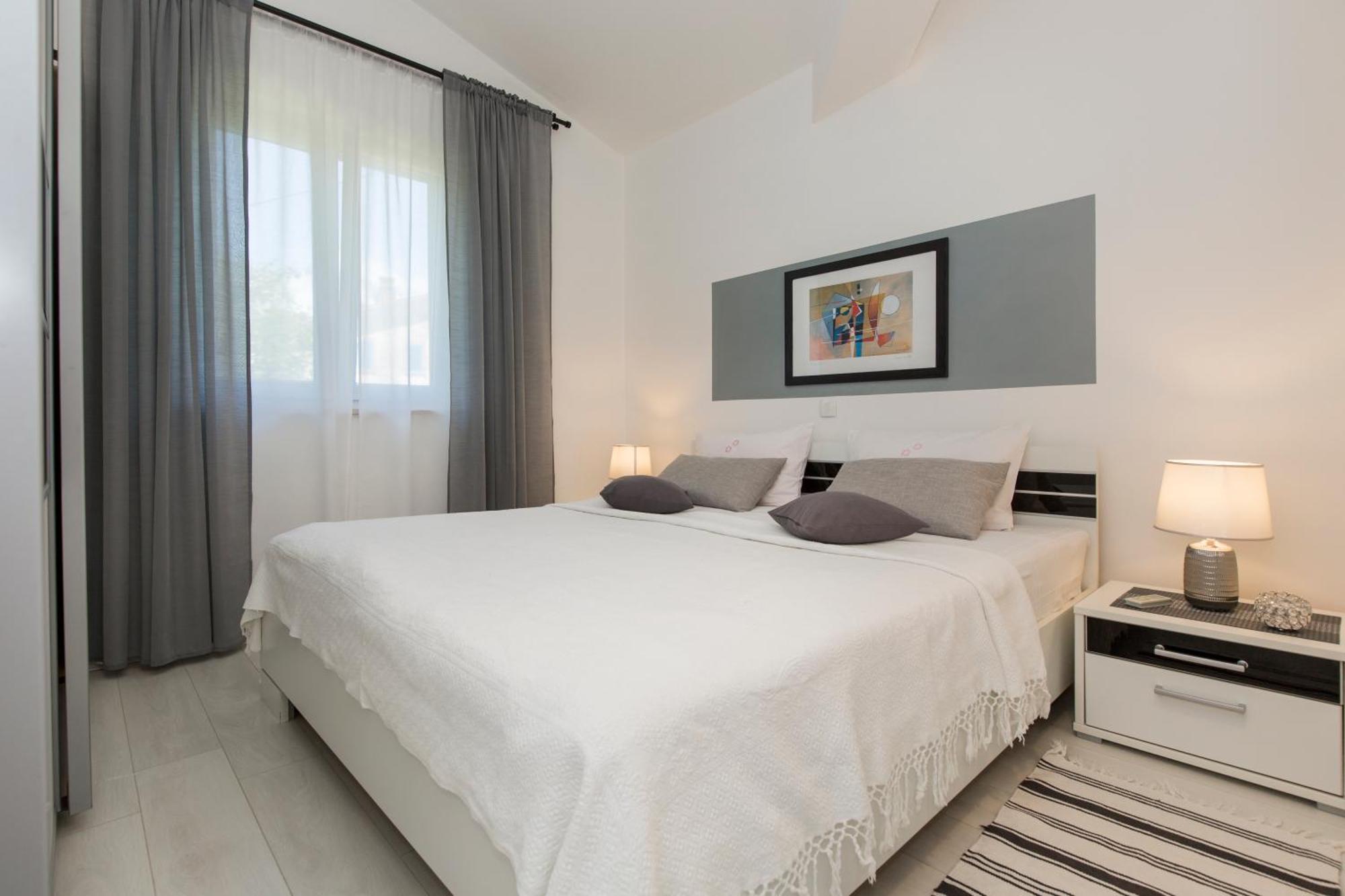 Adorable House Lilla-with Pool-near Old Town Labin Holiday home *