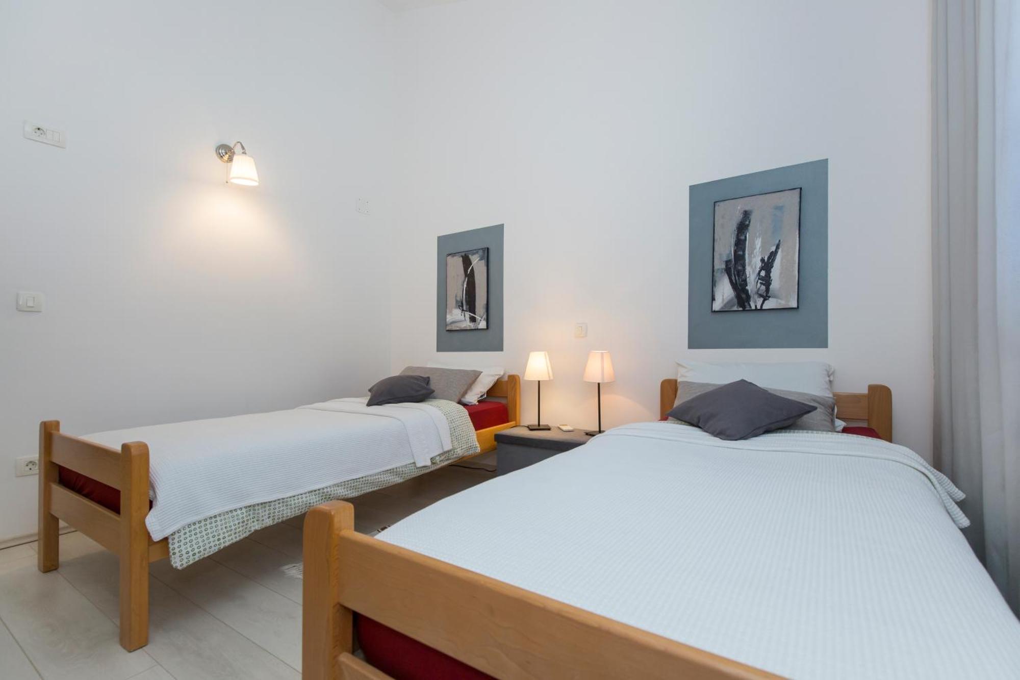 Adorable House Lilla-with Pool-near Old Town Labin Labin (Istria)